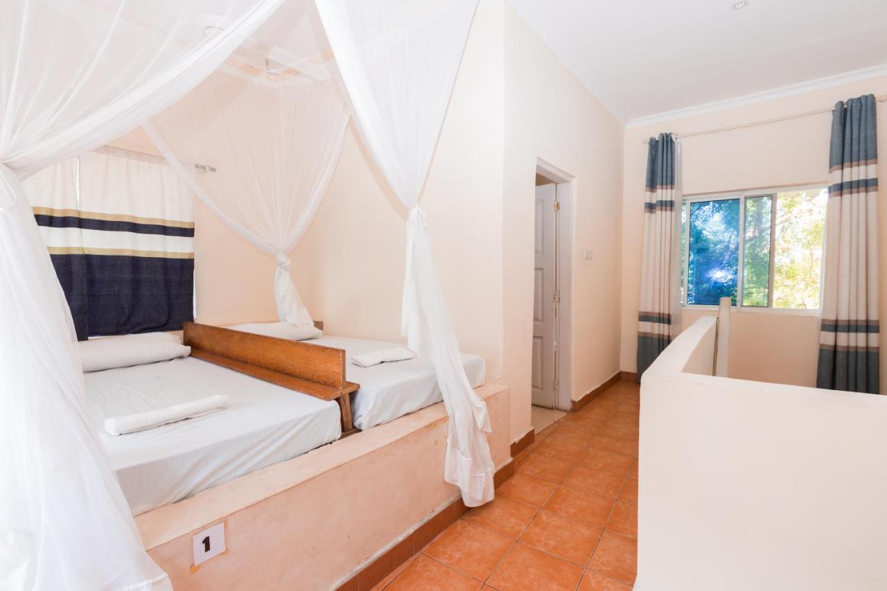 Ebb & Flow Bed & Breakfast *