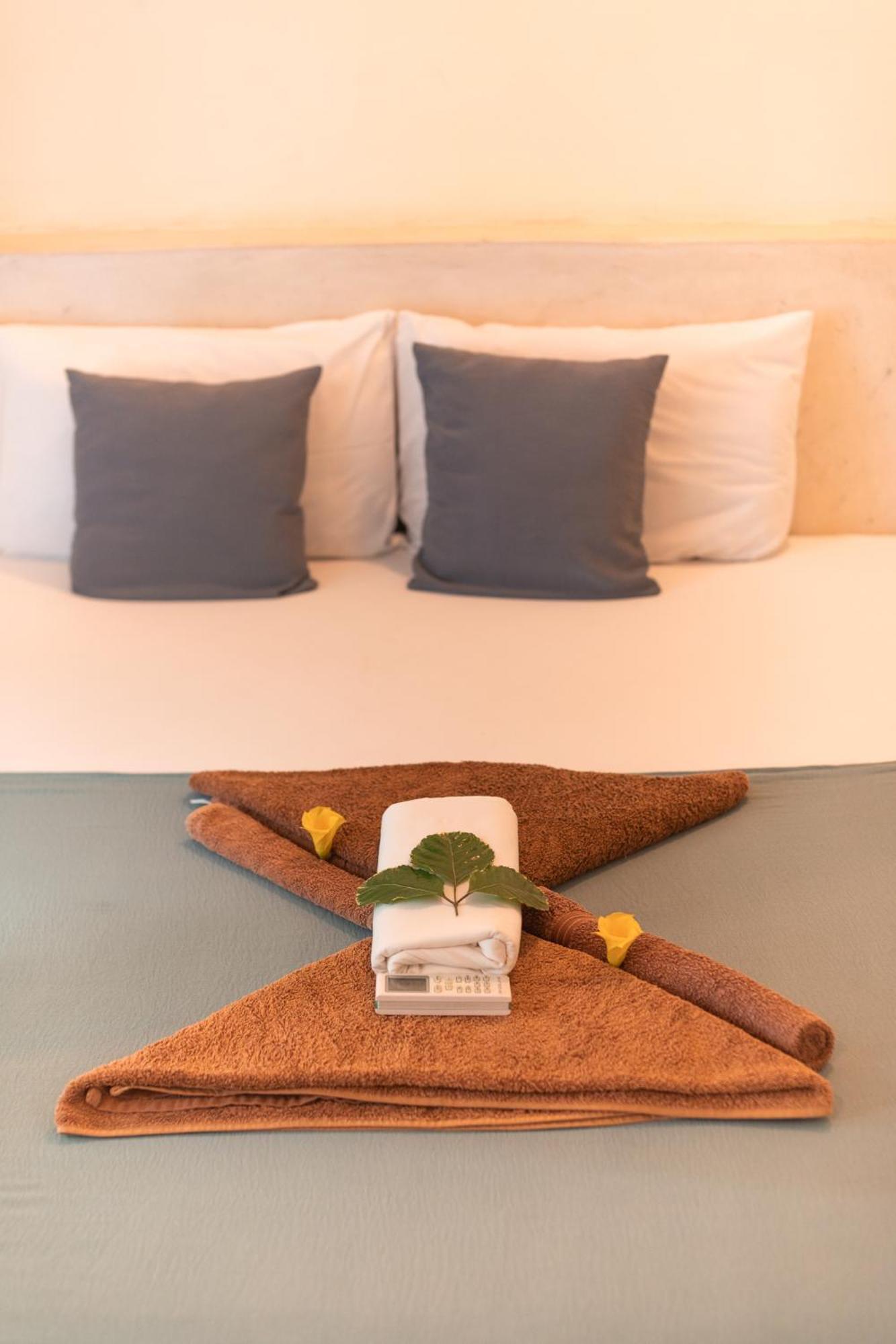 Ebb & Flow Bed & Breakfast *