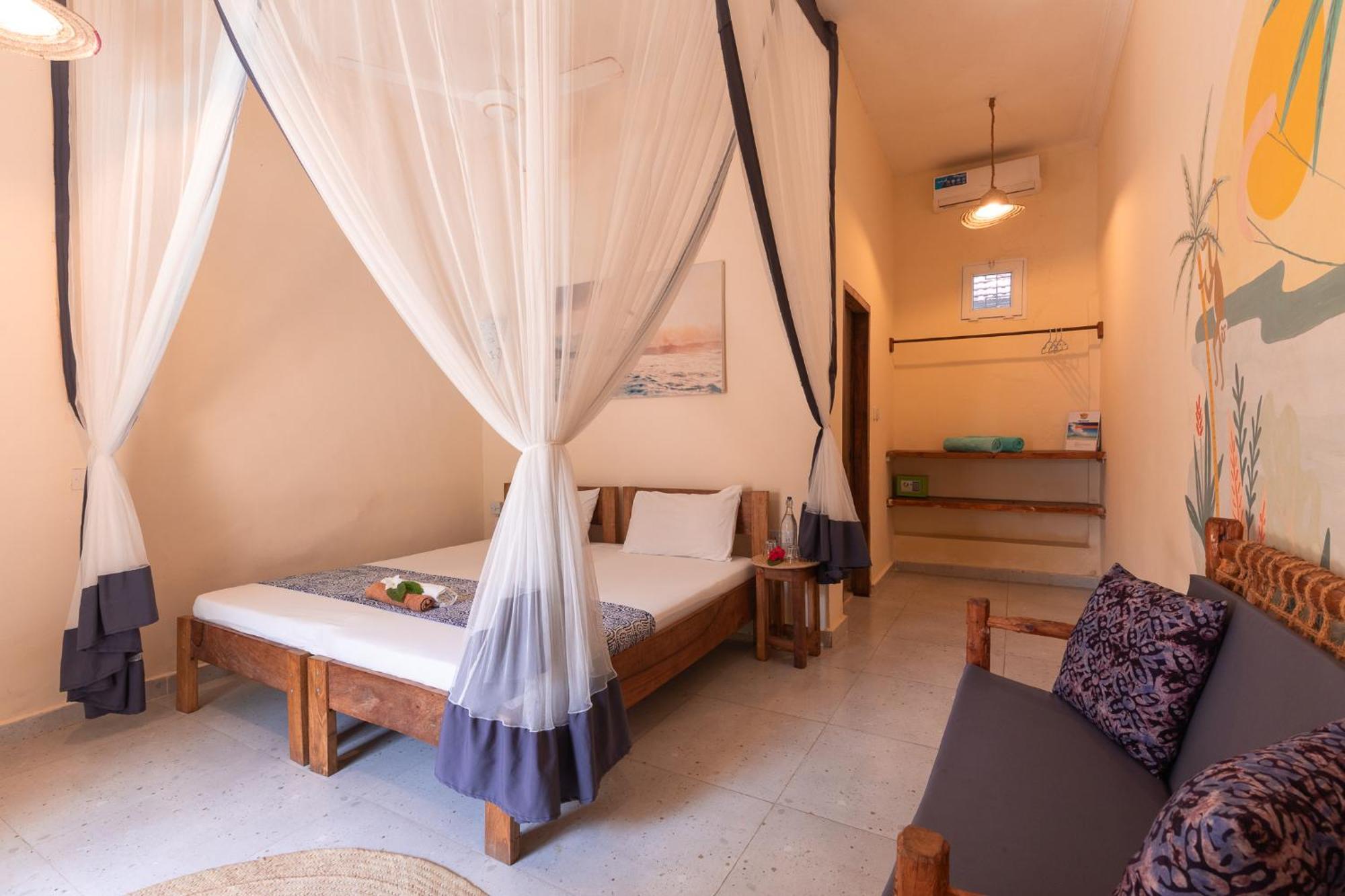 Ebb & Flow Bed & Breakfast *
